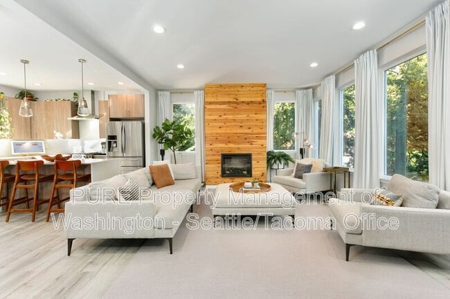 Building Photo - 7229 Turquoise Dr SW