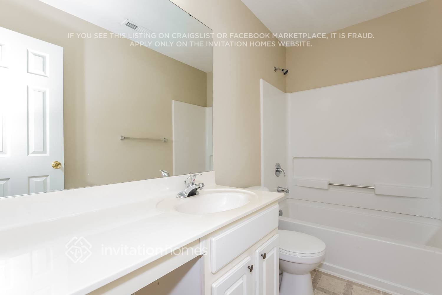 Building Photo - 7107 Fox Point Dr