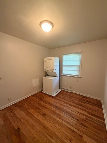 Building Photo - 2114 Ferrol St