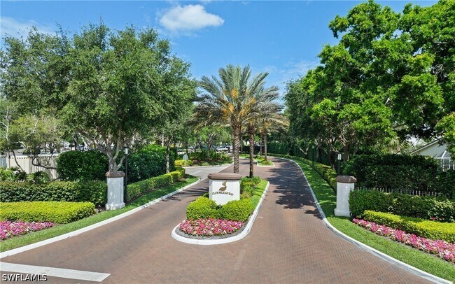Building Photo - 818 Tanbark Dr