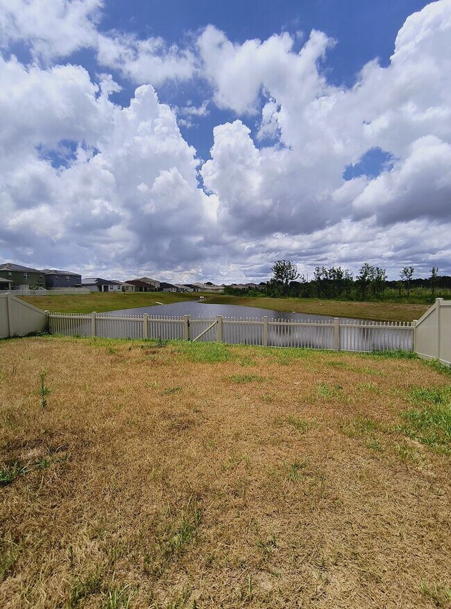 Building Photo - 1065 Cambridge Dr