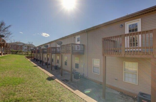 Building Photo - 992-D S Ash Ridge Dr