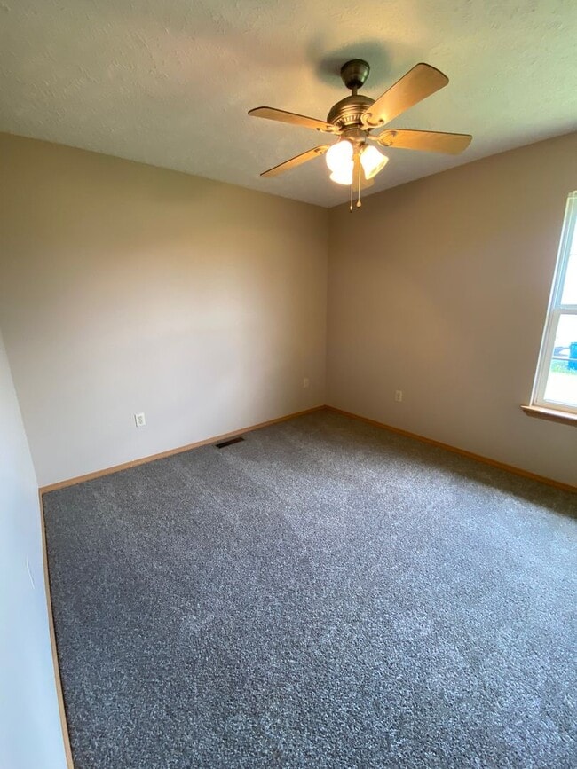 Building Photo - 203 N Christopher Ln