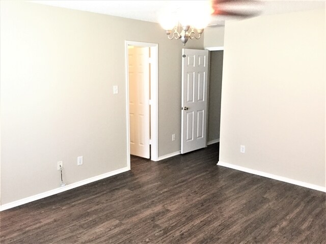 Building Photo - 1006 Bradford Ln