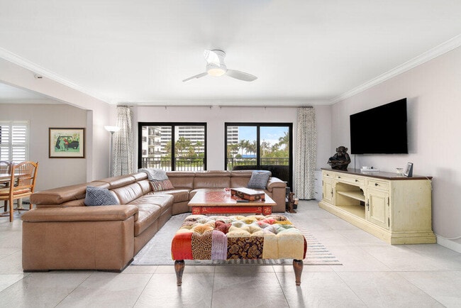 Building Photo - 2679 S Ocean Blvd