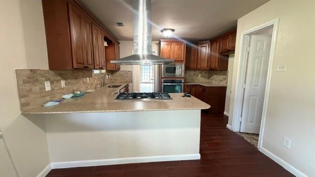 Building Photo - 13980 Red Wood Cir N