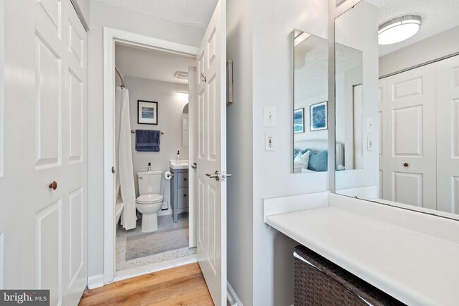 Building Photo - 3772 Sudley Ford Ct