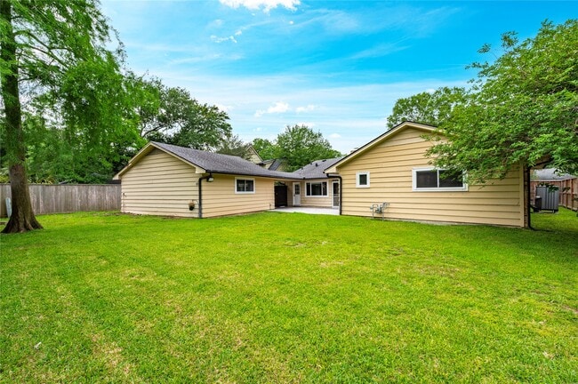 Building Photo - 4034 Shady Springs Dr