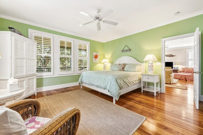 Building Photo - 190 Whiting Ln