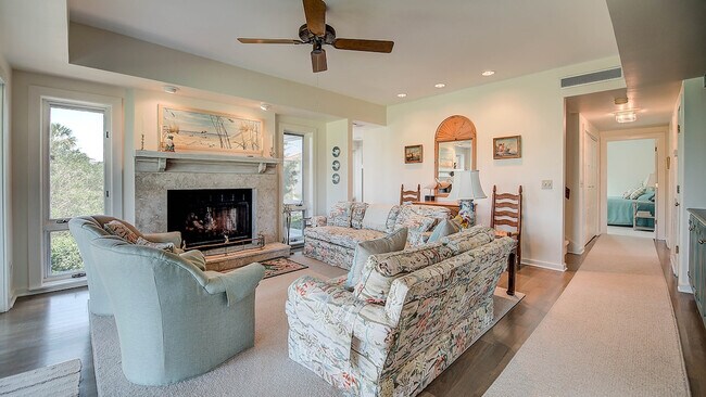 Building Photo - 38 Leeward Ct