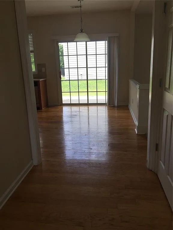 Building Photo - 3525 Moor Pointe Dr