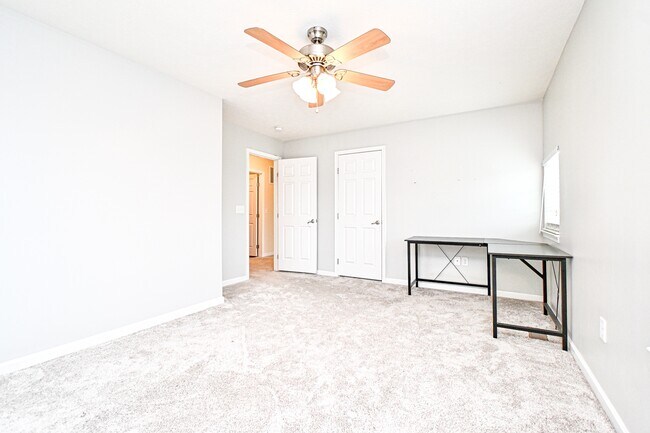 Building Photo - 8453 Forest Valley Dr