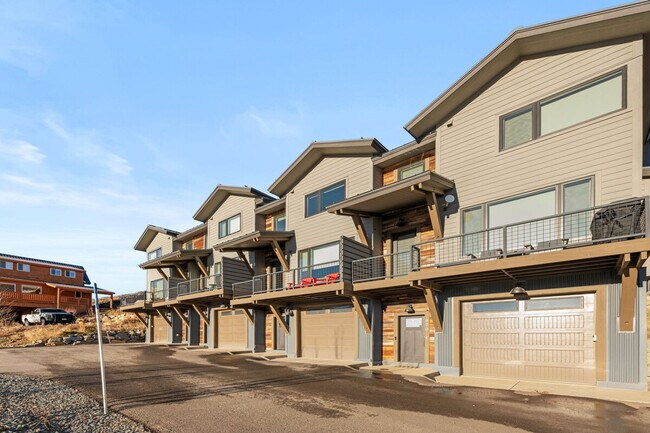 Building Photo - 85 Haverly St