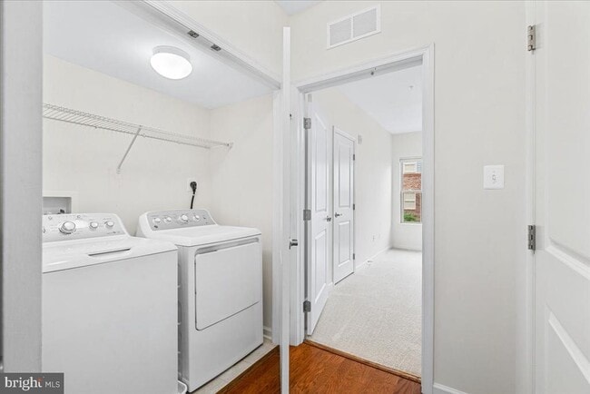 Building Photo - 6511 Walcott Ln