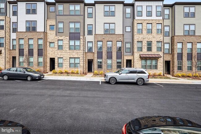 Building Photo - 45956 Swallow Ter