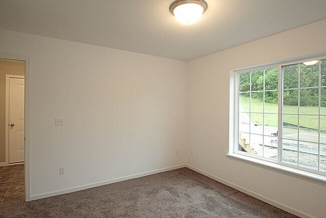 Building Photo - 1029 Manitou Trail