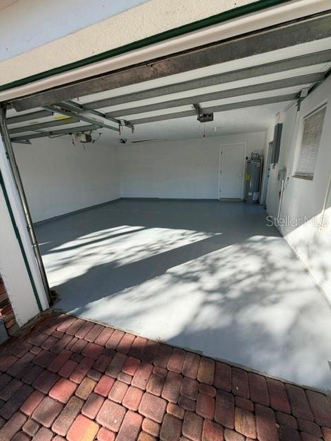 Building Photo - 605 Lotus Ln