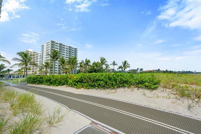 Building Photo - 1620 N Ocean Blvd