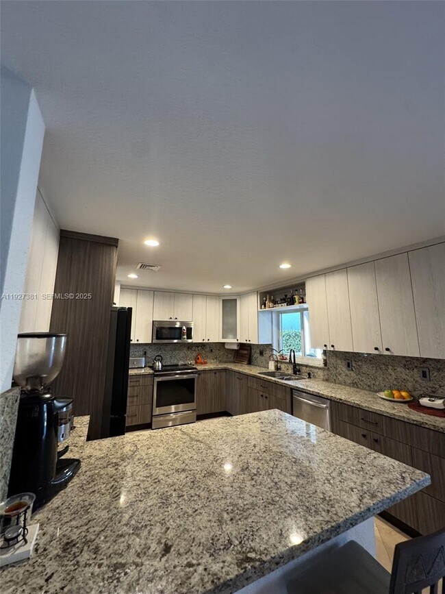 Building Photo - 10973 NW 53rd Ln