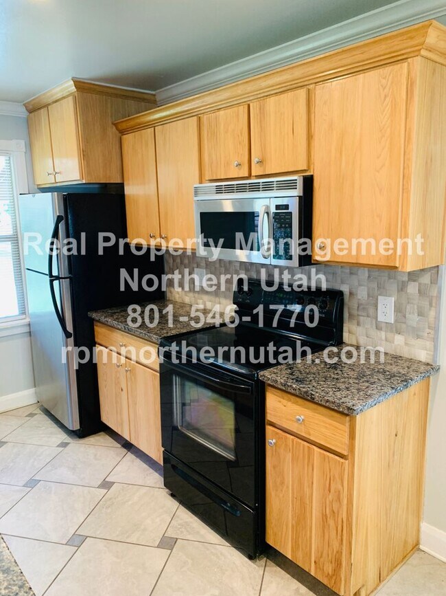 Building Photo - Beautiful 4 Bed 2 Bath Ogden Home Coming S...