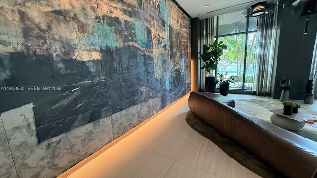 Building Photo - 460 NE 28th St