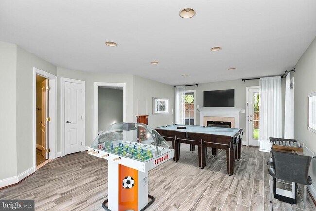 Building Photo - 6411 Velliety Ln