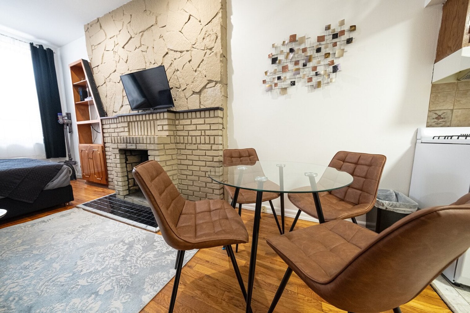 Building Photo - 28-30-30 W 86th St