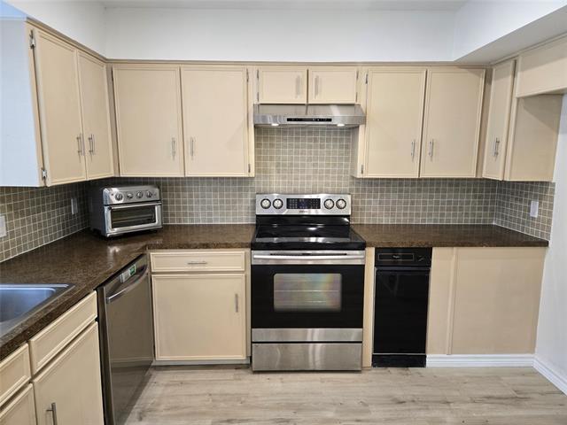 Building Photo - 14324 Haymeadow Cir