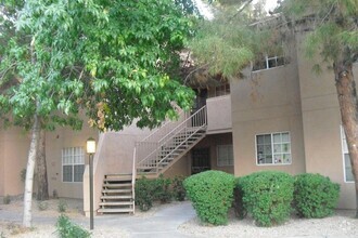 Building Photo - 2 bedroom in Scottsdale AZ 85268