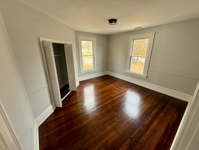 Building Photo - 317 Grove St