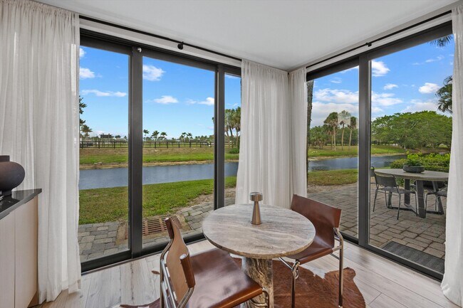 Building Photo - 2785 Polo Island Dr