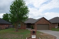 Building Photo - 13145 Austrian Pine Dr