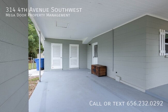 Building Photo - 314 4th Ave SW