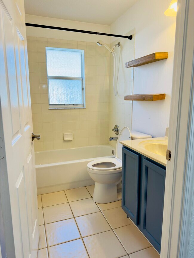 Building Photo - 11479 SW Glengarry Ct