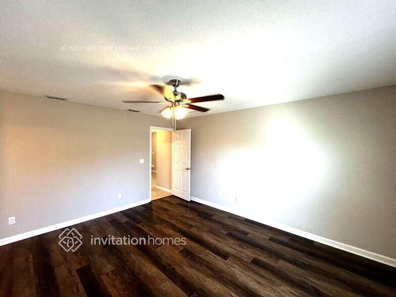 Building Photo - 347 NW Bayshore Blvd