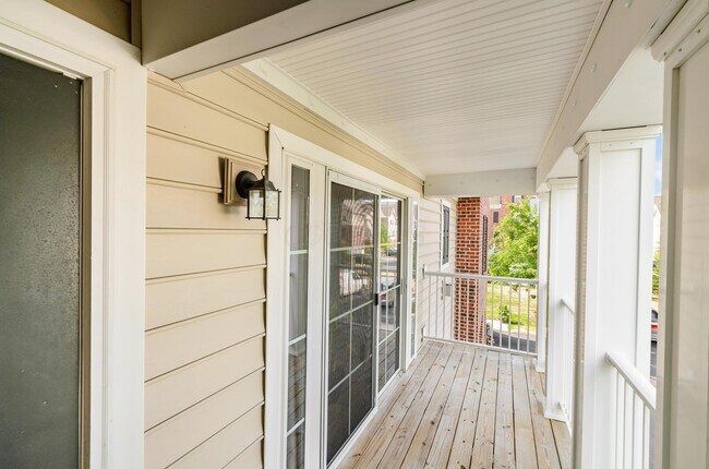 Building Photo - 4201 Bradhurst Dr