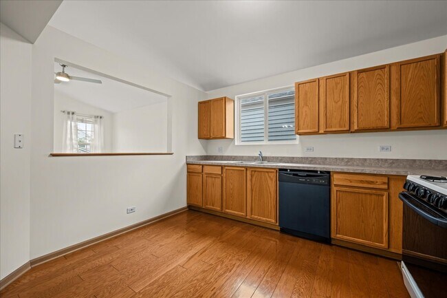 Building Photo - 1637 Linden Park Ln