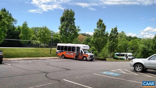 Building Photo - 767 Denali Way