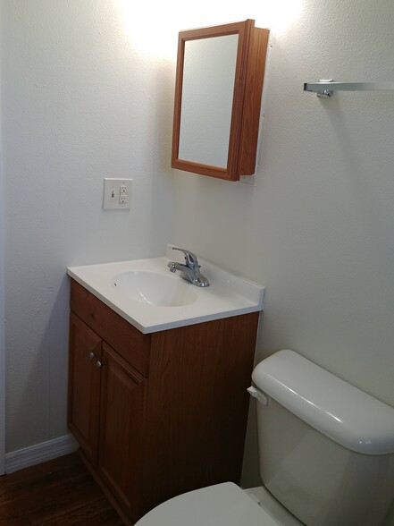 Bathroom sink - 4460 County Road 472