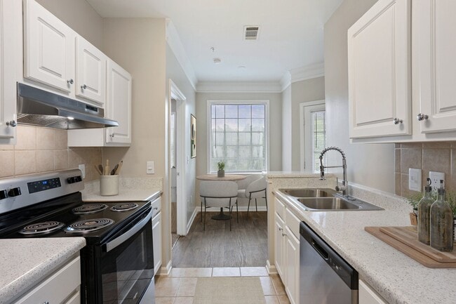 Building Photo - Village at Almand Creek