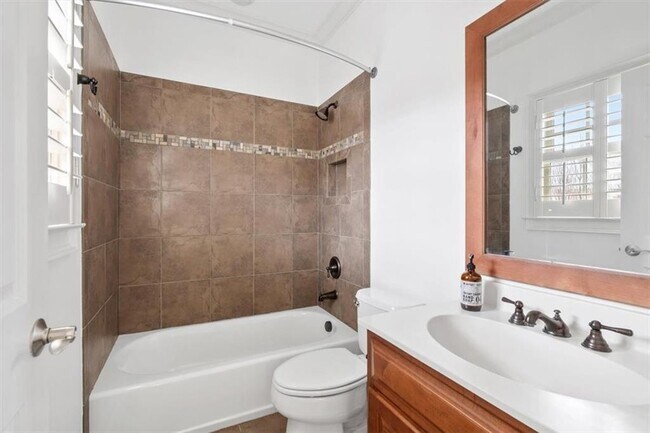 Building Photo - 4209 Whitby Way SE