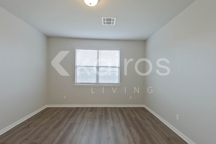 Building Photo - 825 NW 5th St