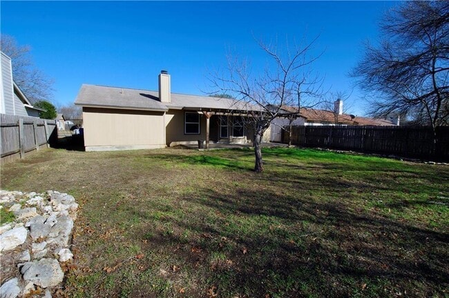 Building Photo - 507 Riverwood Dr