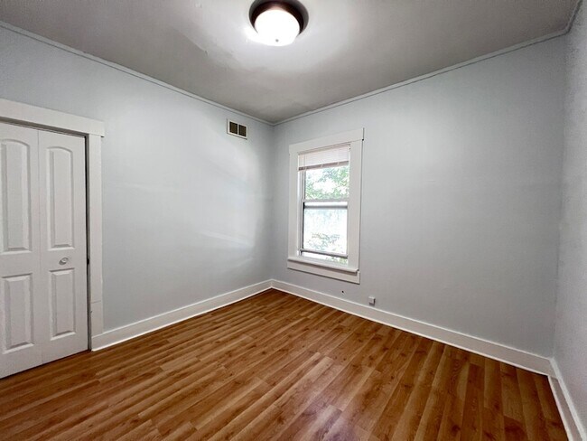 Building Photo - 2707 E 78th St