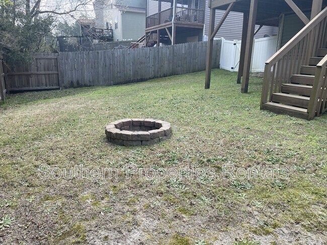 Building Photo - 42 Expedition Dr