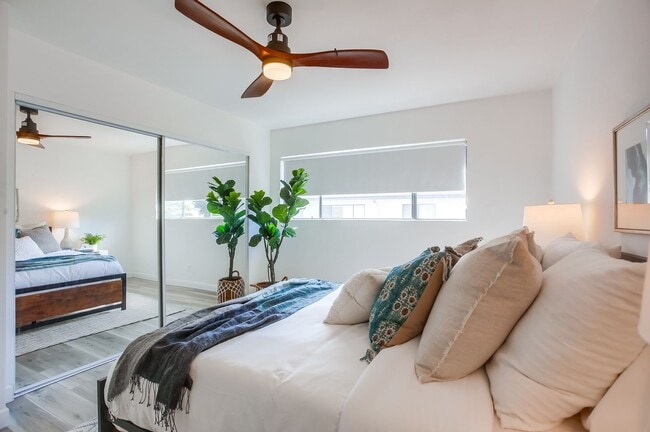 Building Photo - Newly Renovated 3BR/2BA Condo in