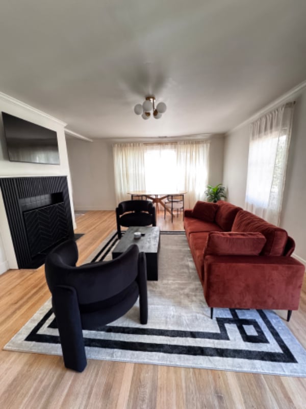 Building Photo - 326 Wilkinson Dr SE