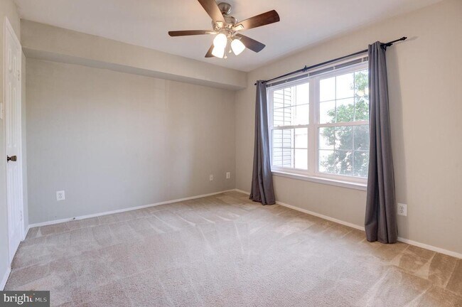 Building Photo - 3313 Wyndham Cir