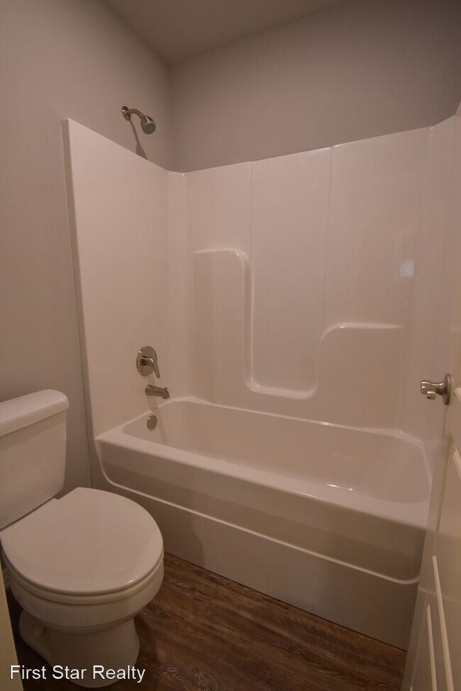 Building Photo - 4 br, 2 bath House - 760 Captain Marshall ...