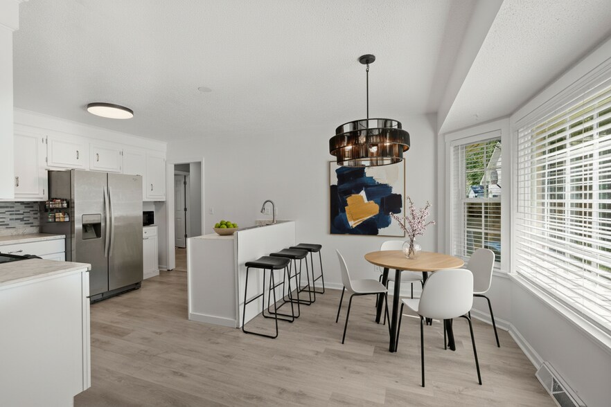 Building Photo - 12 Lighthouse Dr